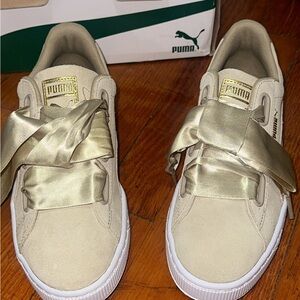 Puma Suede Heart Safari Women's Sneakers
